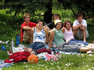 Kabriela a jej tigri netradi�ne v �lohe div�kov.